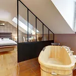 香槟多迈纳撒克里特住宿加早餐旅馆 4* 雅香槟