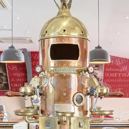 Champagne Domaine Sacret - Ay 4*