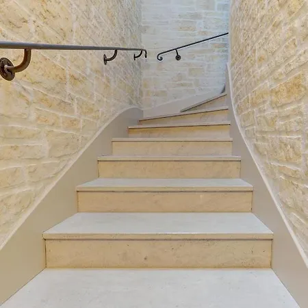 Champagne Domaine Sacret - Ay Bed & Breakfast