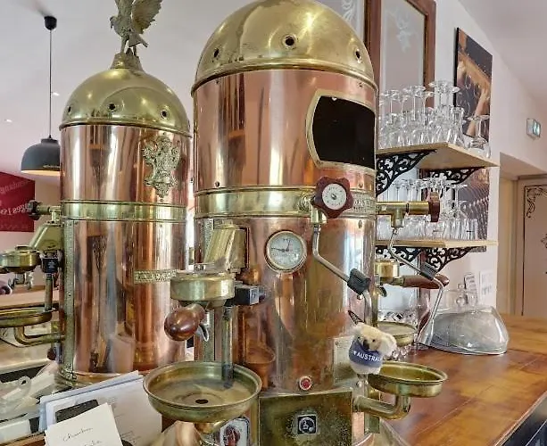 Champagne Domaine Sacret - Ay Bed & Breakfast 4*