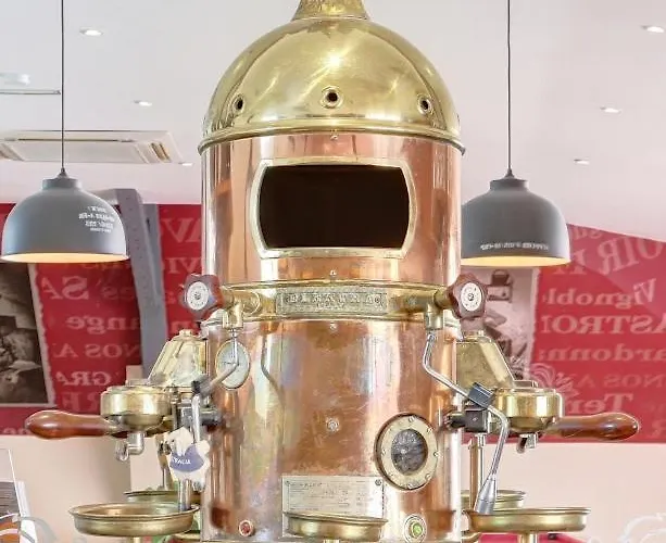 Champagne Domaine Sacret - Ay 4*